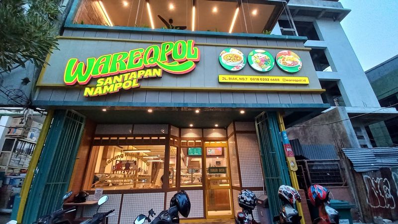 5 Warteg Kekinian Buat Makan Enak, Nyaman, dan Murah