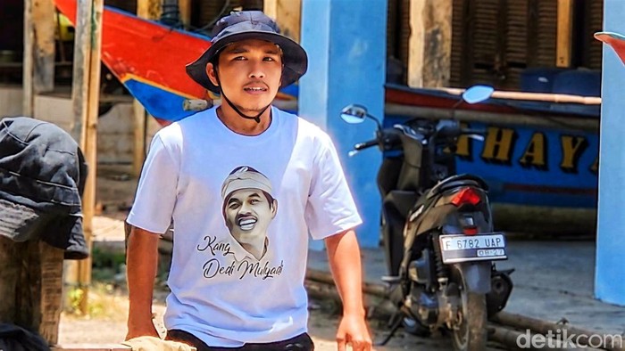 Abu Tholib (30)  Ketua RT 14 RW 13 Kampung Mekarjaya, Desa Buniwangi, Kecamatan Surade