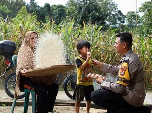 Brigadir Riefky Gagas 1 Day 1 Egg Turunkan Angka Stunting di Desa Mamuju