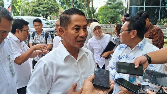 Direktur Utama (Dirut) Perum Bulog, Mayor Jenderal (Mayjen) TNI Novi Helmy Prasetya