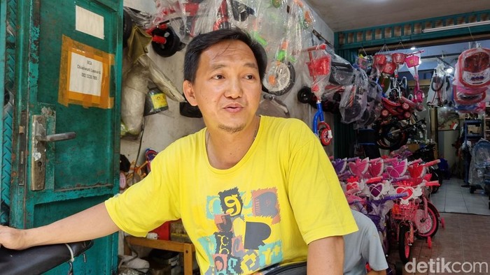 Elmanto (forty five), ayah dari bocah M korban peluru nyasar di Cengkareng, Jakarta Barat.