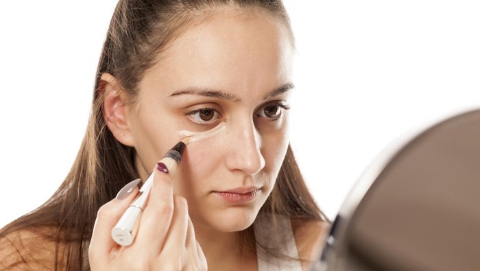 Fungsi Concealer dalam Makeup