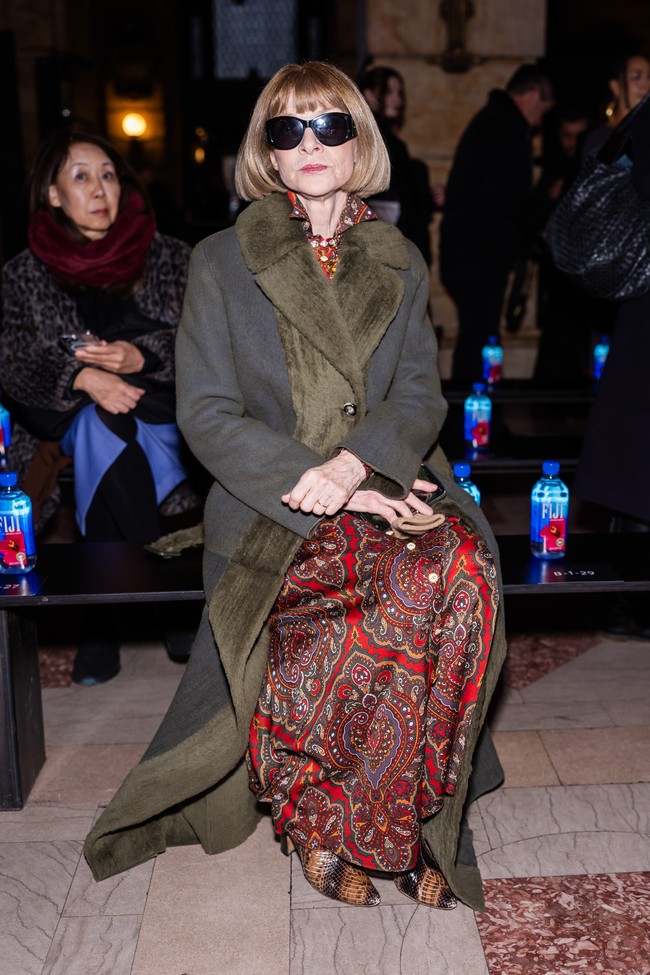 Anna Wintour, pimpinan majalah mode Vogue Amerika Serikat, siap menantikan peragaan Prabal Gurung. (Foto: TheStewartofNY/WireImage)