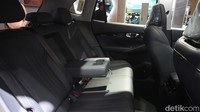 Mobil ini dibekali motor listrik tunggal yang memiliki tenaga 218 PS dan torsi 320 Nm. Akselerasi 0-100 km/jam diklaim bisa dilahap dalam waktu 6,9 detik.  