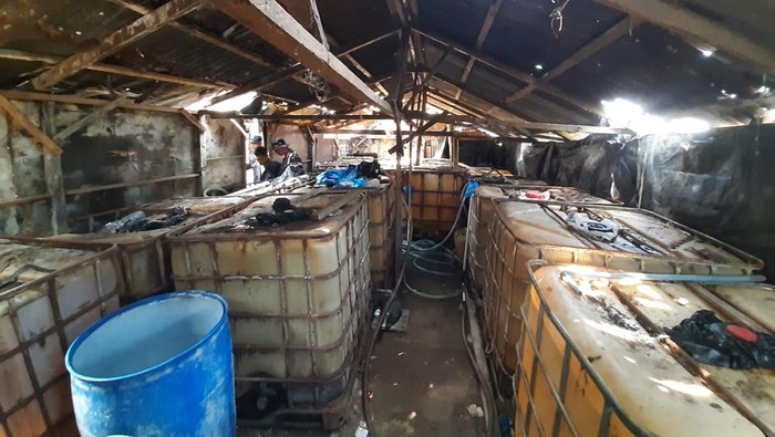 Gudang penyimpanan avtur yang dicuri para pelaku. (Foto: Dok. Lantamal I).