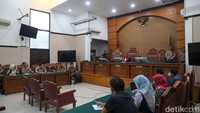 Sidang putusan praperadilan Hasto Kristiyanto digelar di Pengadilan Negeri Jakarta Selatan, Kamis (13/2/2025).  