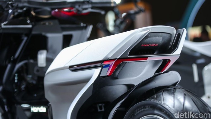 Honda Bawa 2 Motor Listrik Konsep di IIMS 2025 PT Astra Honda Motor (AHM) mengenalkan Honda EV Fun dan EV Urban Concept pada pameran Indonesia International Motor Show (IIMS) 2025, di arena JIExpo, Kemayoran, Jakarta, Kamis (13/2/2025).