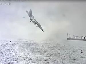 Video: Detik-detik Jet Tempur AS Jatuh di Teluk San Diego