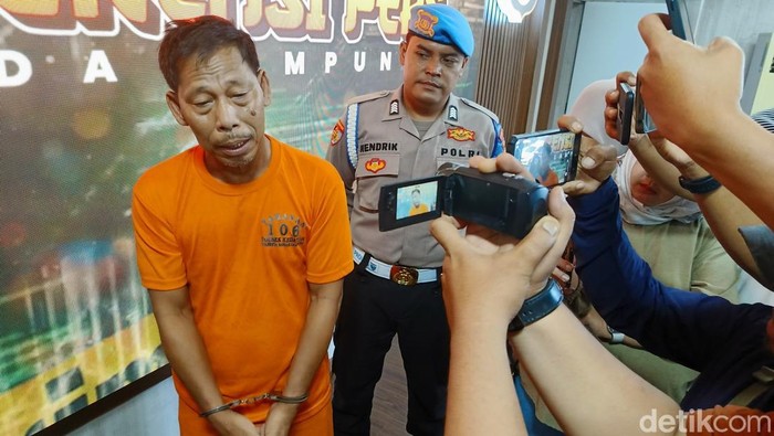 Juriansyah penusuk pegawai Damri saat dihadirkan dalam press rilis