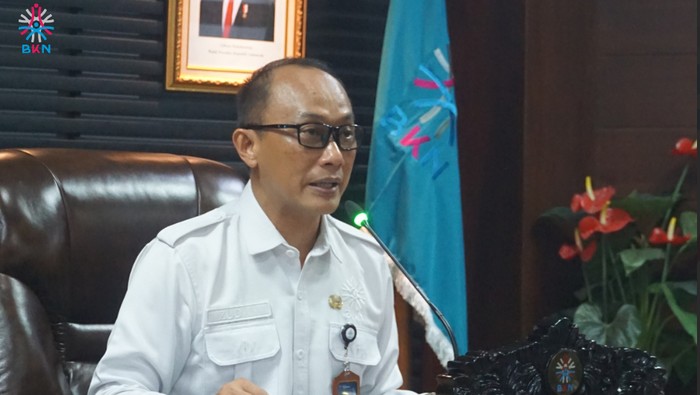 Kepala BKN sebut guru, dosen, dan tendik ASN akan diberi kemudahan lanjutkan kuliah.