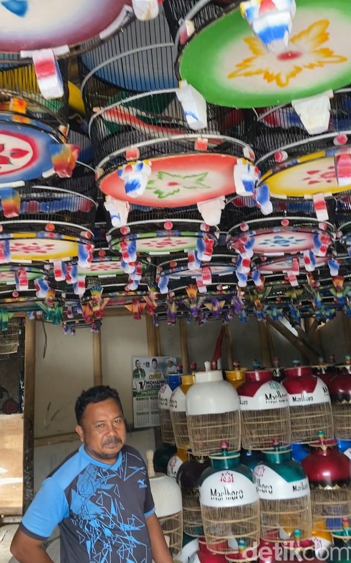 Kerajinan sangkar burung di Jember