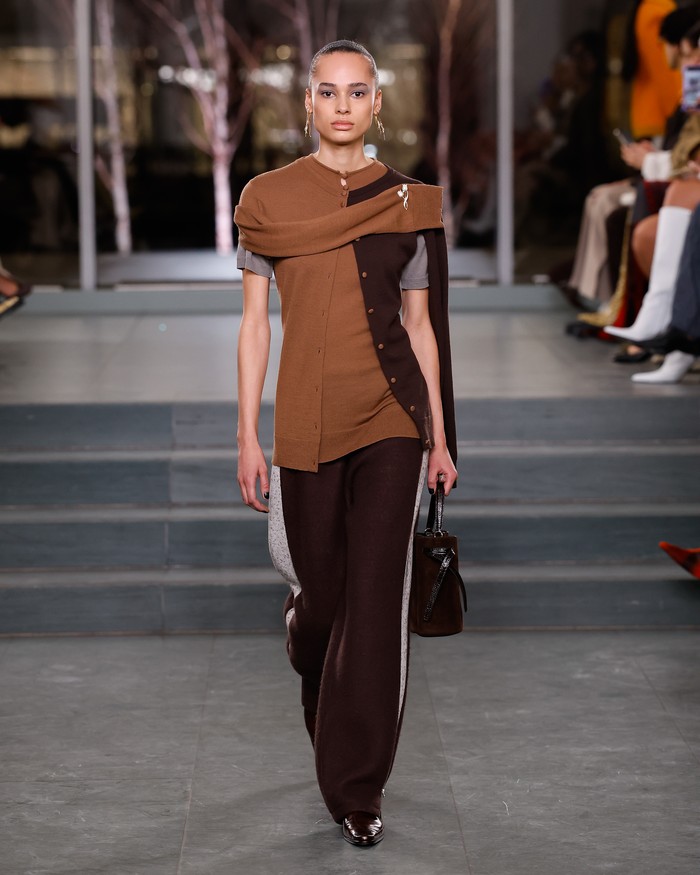 Koleksi Tory Burch Fall/Winter 2025