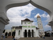 Masjid Bersejarah Aceh Direnovasi Jelang Ramadan