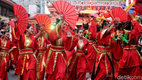 Perayaan Cap Go Meh digelar di Jalan Suryakencana, Bogor, Jawa Barat, Rabu (12/2/2025). Begini kemeriahannya.