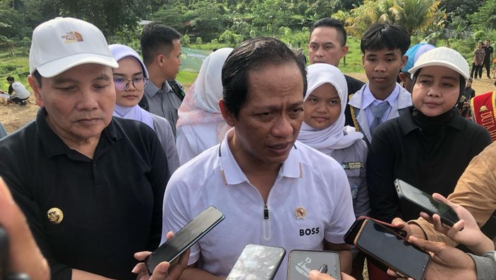 Menteri LH, Hanif Faisol Nurofiq, (Rizky/detikcom)