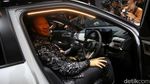 Momen Menteri Perindustrian Jajal Mobil Mitsubishi di IIMS 2025