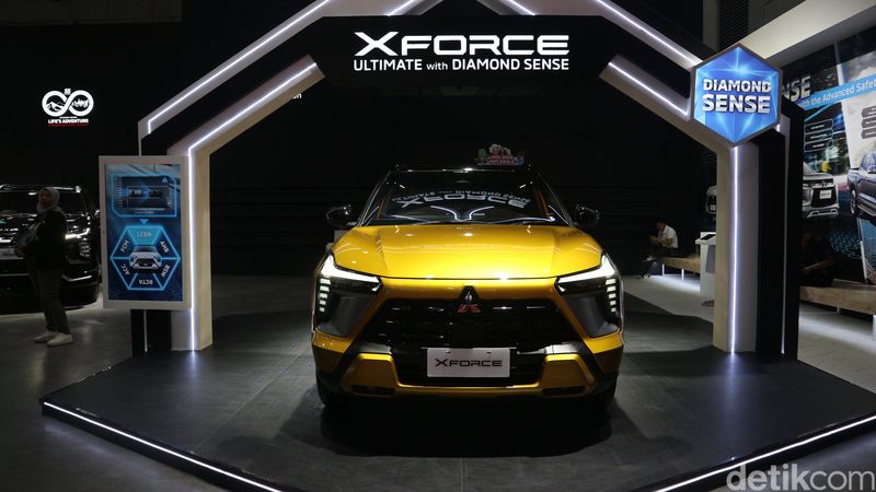 Mitsubishi turut meramaikan Indonesia International Motor Show (IIMS) 2025. Menteri Perindustrian Agus Gumiwang Kartasasmita turut menjajal mobil Mitsubishi.