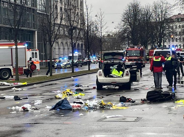 Ngeri! Mobil Tabrak Kerumunan di Munich Jerman, Belasan Orang Terluka