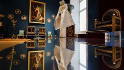 Pameran Louvre Couture Hadirkan Seni dan Mode yang Memukau Pameran Louvre Couture Hadirkan Seni dan Mode yang Memukau