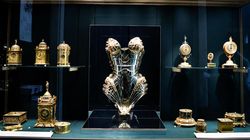 Pameran Louvre Couture Hadirkan Seni dan Mode yang Memukau