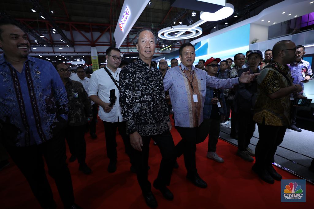 Pameran otomotif tahunan Indonesia International Motor Show (IIMS) di JIExpo, Jakarta Pusat, Kamis (13/2/2025) resmi digelar. (վ/Tri Susilo)