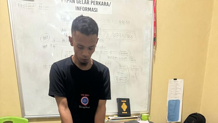 Polisi menangkap pria bernama Rustam (30) yang kepergok hendak mencuri celengan masjid di Kota Parepare, Sulawesi Selatan (Sulsel).