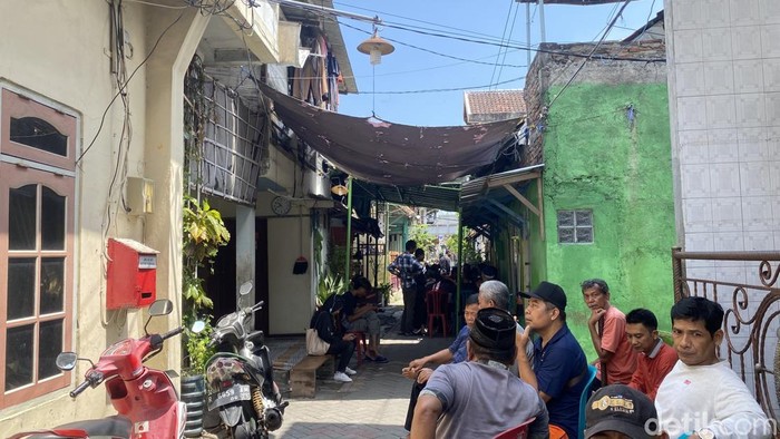 Suasana kediaman APW (18), di Kelurahan Rejosari, Kecamatan Semarang Utara, Kamis (13/2/2025).
