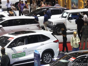 Penjualan Mobil di RI 2025 Jatuh ke Level Terendah Sejak Pandemi