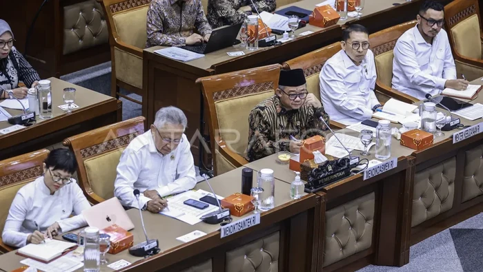 Raker Komisi X dengan Kemendiktisaintek dan Kemendikdasmen