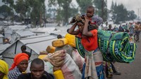 Konflik di Kongo Timur ini sebetulnya sudah berlangsung lama, terutama antara kelompok etnis Hutu dan Tutsi. Etnis Hutu pernah membunuh hingga satu juta etnis Tutsi ketika genosida 1994 di negara tetangga Rwanda. Ketika etnis Tutsi melawan, jutaan etnis Hutu melarikan diri ke Kongo. Rwanda pun menuding etnis Hutu di Kongo terlibat dalam genosida dan bahwa tentara Kongo melindungi mereka.  
