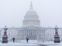 Salju Selimuti Gedung Capitol Amerika Serikat