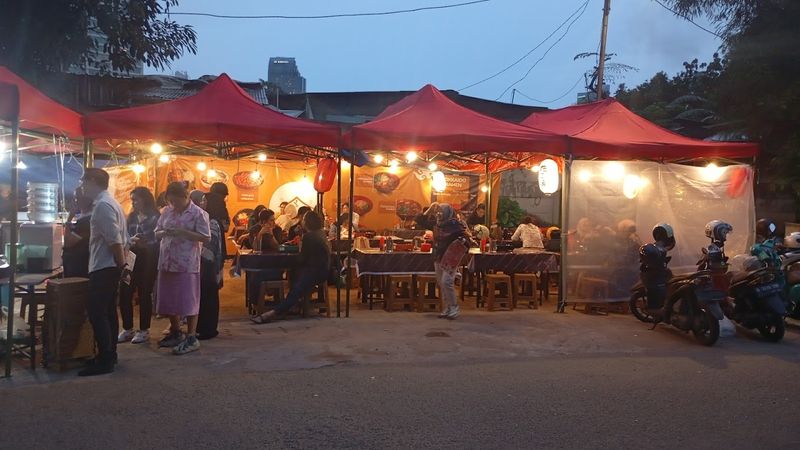 Seru! Nongkrong di 4 Warung Tenda yang Tawarkan Menu Korea