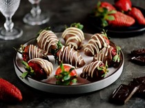 Stroberi Cokelat hingga Lobster Jadi Makanan Favorit Saat Valentine