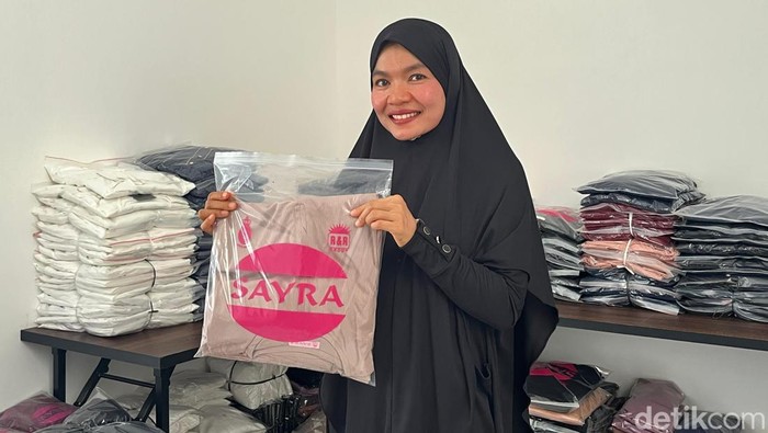Surmiyati pemilik merek busana muslim Sayra.