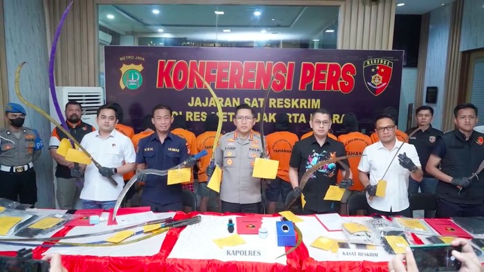 Tawuran antar-geng di Penjaringan, Jakut menewaskan seorang anak muda berinisial RA. Tawuran itu bermula dari janjian di medsos. (dok Polres Jakut)