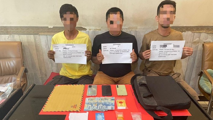 Tiga pengedar narkoba di Jambi diamankan.