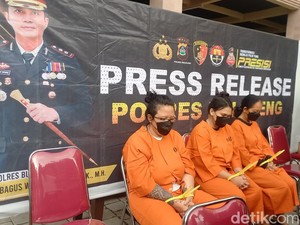 Sadisnya Trio Wanita Bakar-Setrika Pria Bertato lalu Buang Mayat ke Jurang