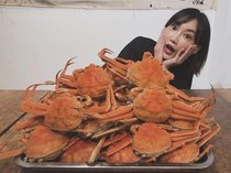 Wanita Ini Pensiun Usai 10 Tahun Jadi Konten Kreator Mukbang