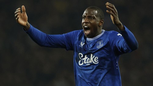 Soccer Football - Premier League - Everton v Liverpool - Goodison Park, Liverpool, Britain - February 12, 2025 Evertons Abdoulaye Doucoure reacts Action Images via Reuters/Jason Cairnduff EDITORIAL USE ONLY. NO USE WITH UNAUTHORIZED AUDIO, VIDEO, DATA, FIXTURE LISTS, CLUB/LEAGUE LOGOS OR LIVE SERVICES. ONLINE IN-MATCH USE LIMITED TO 120 IMAGES, NO VIDEO EMULATION. NO USE IN BETTING, GAMES OR SINGLE CLUB/LEAGUE/PLAYER PUBLICATIONS. PLEASE CONTACT YOUR ACCOUNT REPRESENTATIVE FOR FURTHER DETAILS..