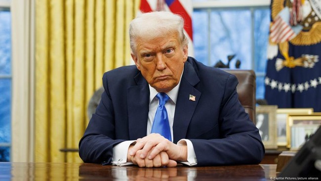 Semua Jaksa Federal Era Biden Dipecat Trump