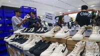 JSD 2025 juga menjadi platform eksklusif bagi para sneakerhead dan penggemar fashion untuk mendapatkan rilisan terbaru, kolaborasi spesial, serta produk edisi terbatas dari brand lokal maupun internasional.  
