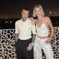 Namun, kenyataan pahit terungkap belum lama ini. Chiara mengungkapkan bahwa Fedez telah berselingkuh sepanjang delapan tahun hubungan mereka, termasuk sejak mereka bertunangan pada 2017. Bahkan, Fedez dikabarkan telah menjalin hubungan dengan desainer Italia, Angelica Montini, sejak tahun yang sama ia melamar Chiara. Foto: Instagram