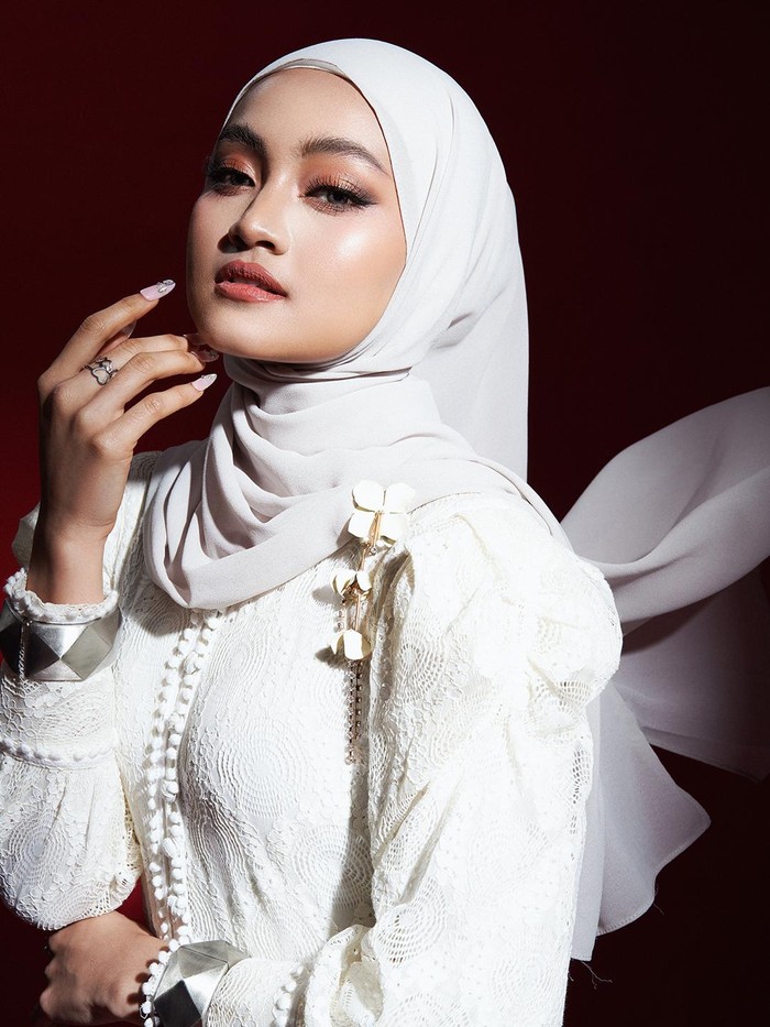 Eltasya Natasha Eltasya Natasha