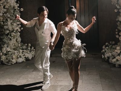Gaya After Party Pernikahan Angga Yunanda, Shenina Seksi Bergaun Mini