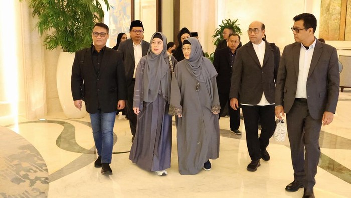 Foto: Megawati Soekarnoputri tiba di Abu Dhabi. (Dok. Monang Sinaga PDIP).