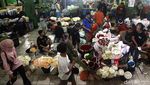 Hari Kasih Sayang, Penjualan Bunga di Rawa Belong Naik 100 Persen Hari Kasih Sayang, Penjualan Bunga di Rawa Belong Naik 100 Persen