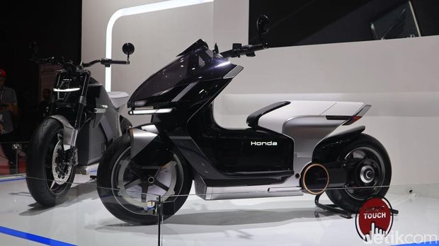 Honda EV Fun Concept dan EV Urban Concept.
