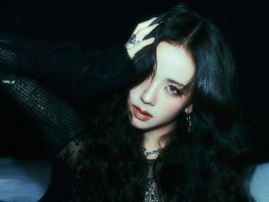 Video: Getaran Pesona Jisoo BLACKPINK di Single earthquake