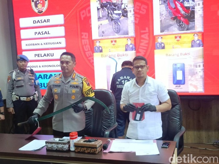 Jumpa pers Polrestabes Semarang soal kasus duel maut yang tewaskan siswa SMKN 10 Semarang, Jumat (14/2/2025).