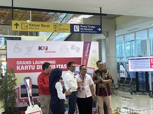 KAI Luncurkan 1.500 Kartu Disabilitas untuk Pengguna KRL Jabodetabek
